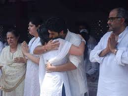 Image result for arjun kapoor mona funeral"