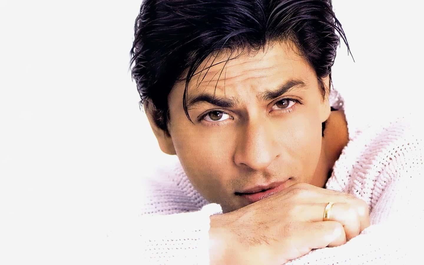 Girls love my eyes, says Shah Rukh Khan | InstaMag